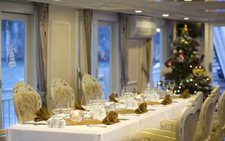 Signature Cruises 2D1N- Bai Tu Long Bay2