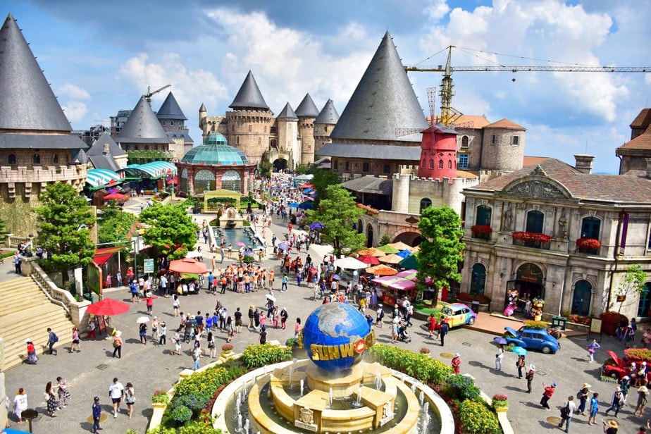 Discover Vietnam from Central to North in 14 Days12