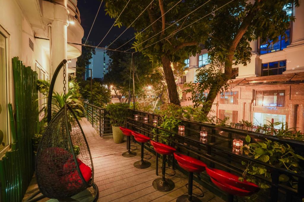 Thang Long Opera Hotel5