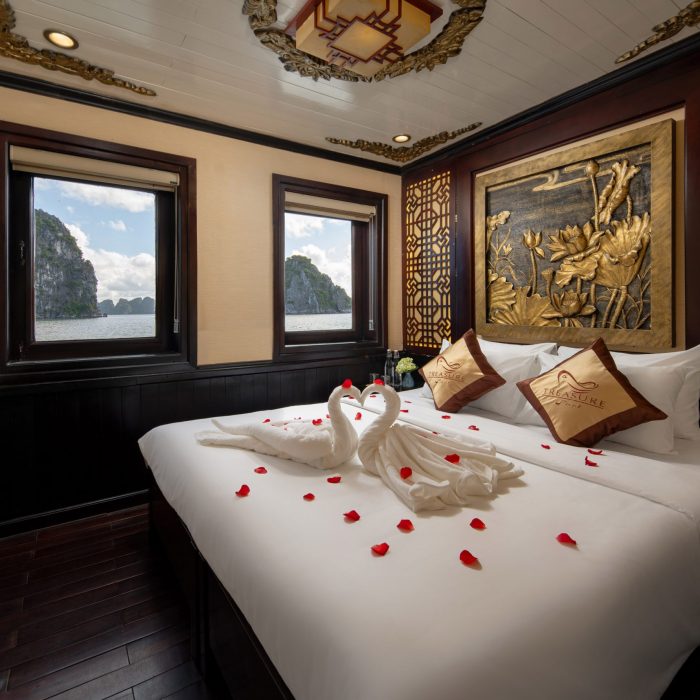 Treasure Junk 3D2N Bai Tu Long Bay2