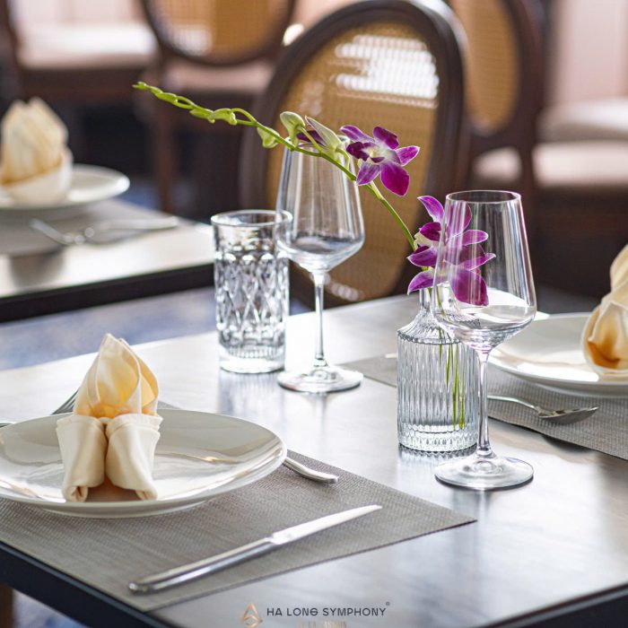 Halong Symphony Day Cruise13