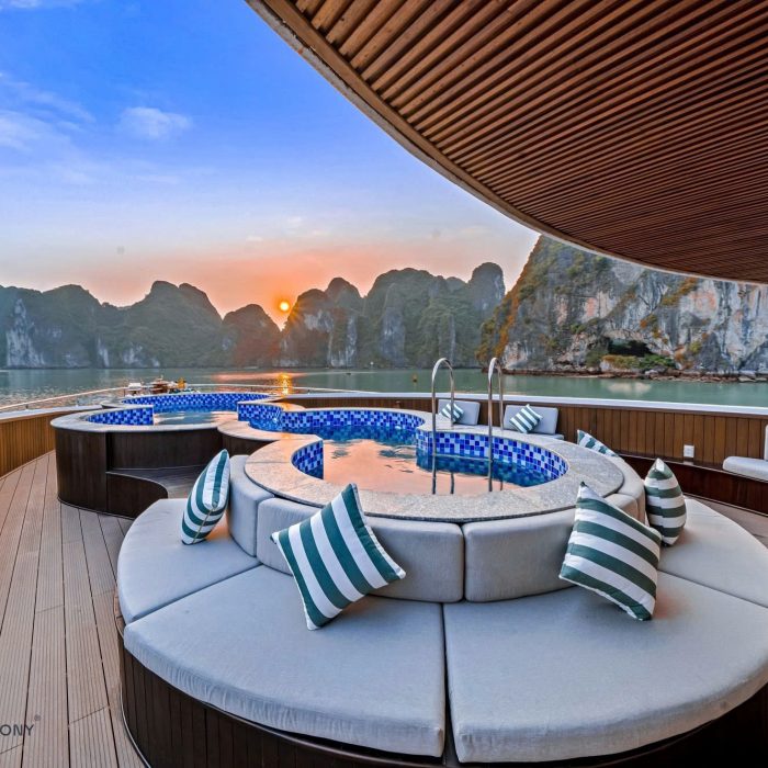 Halong Symphony Day Cruise17
