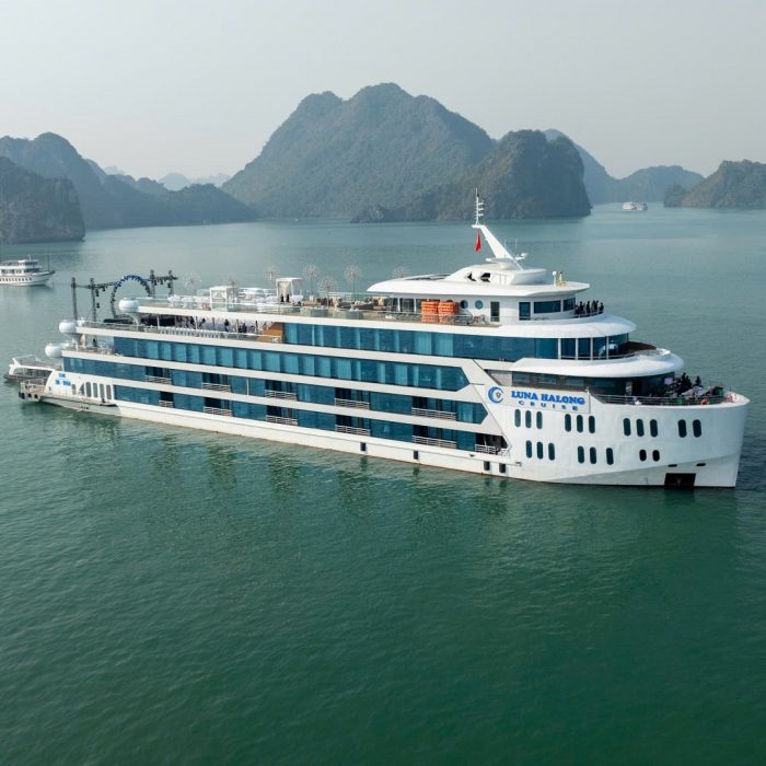 Luna Day Cruise Halong Bay2