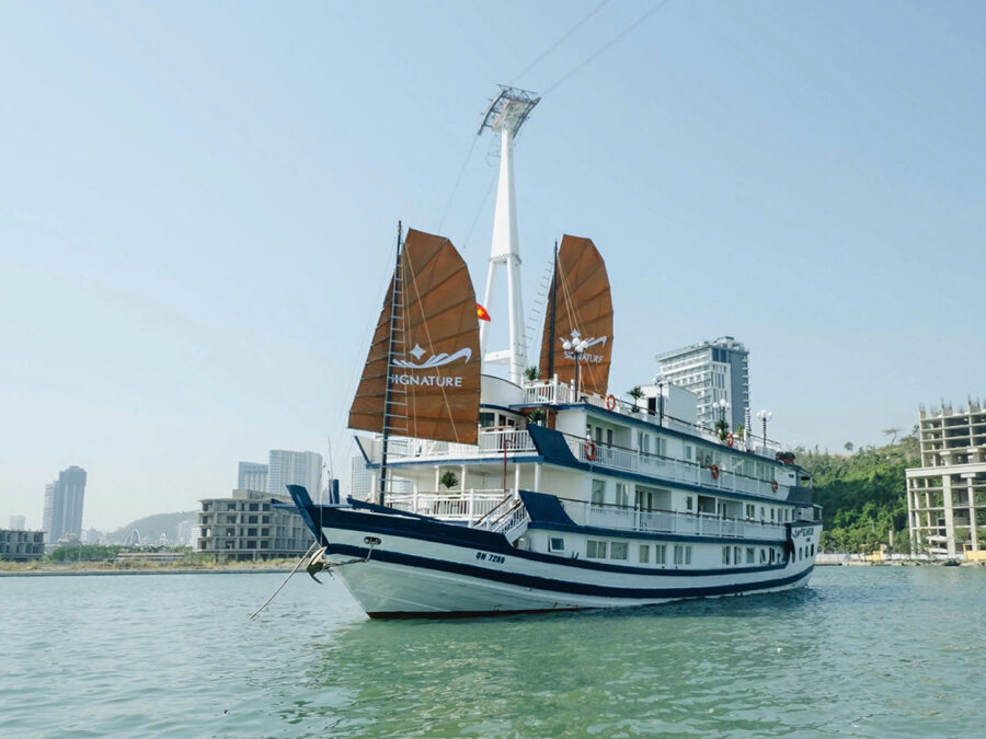 Signarture Cruises 2D1N Bai Tu Long Bay