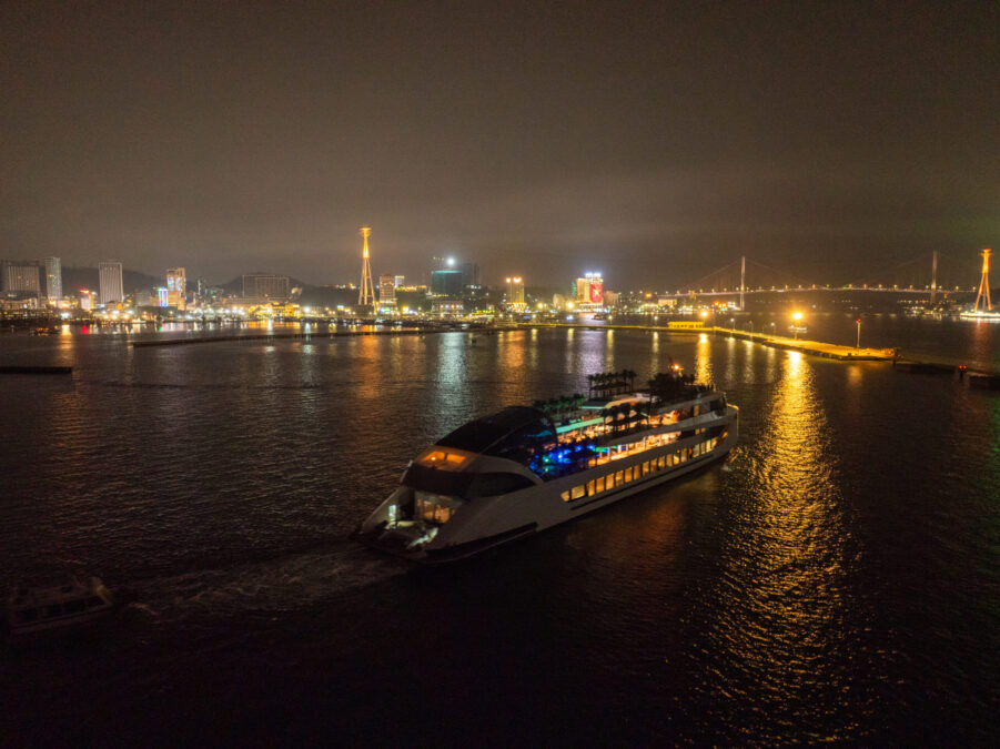 Dolphin Halong Day Cruises