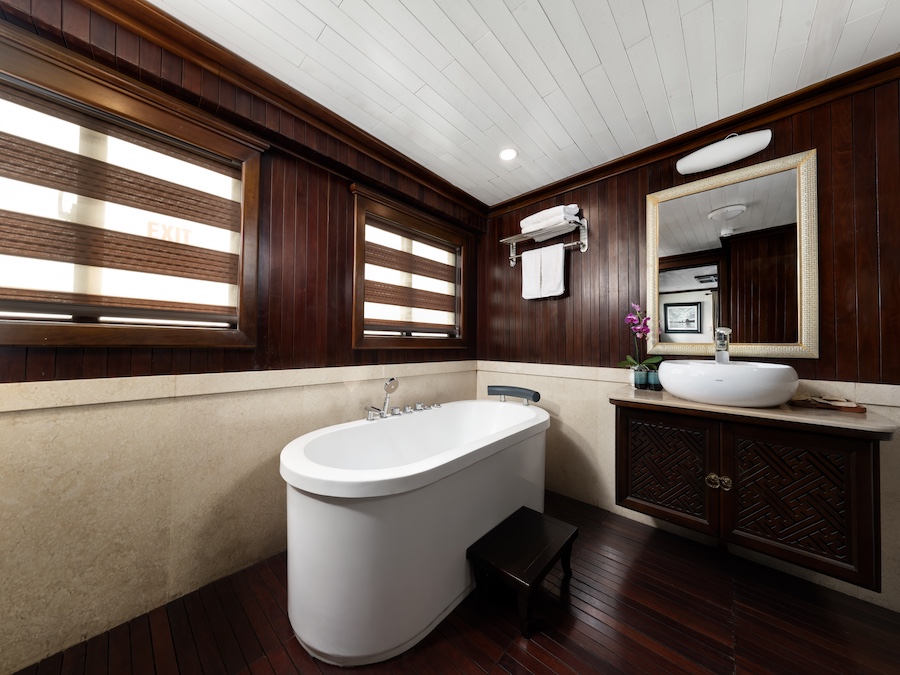 Garden Peak Cruises 2D1N Bai Tu Long Bay